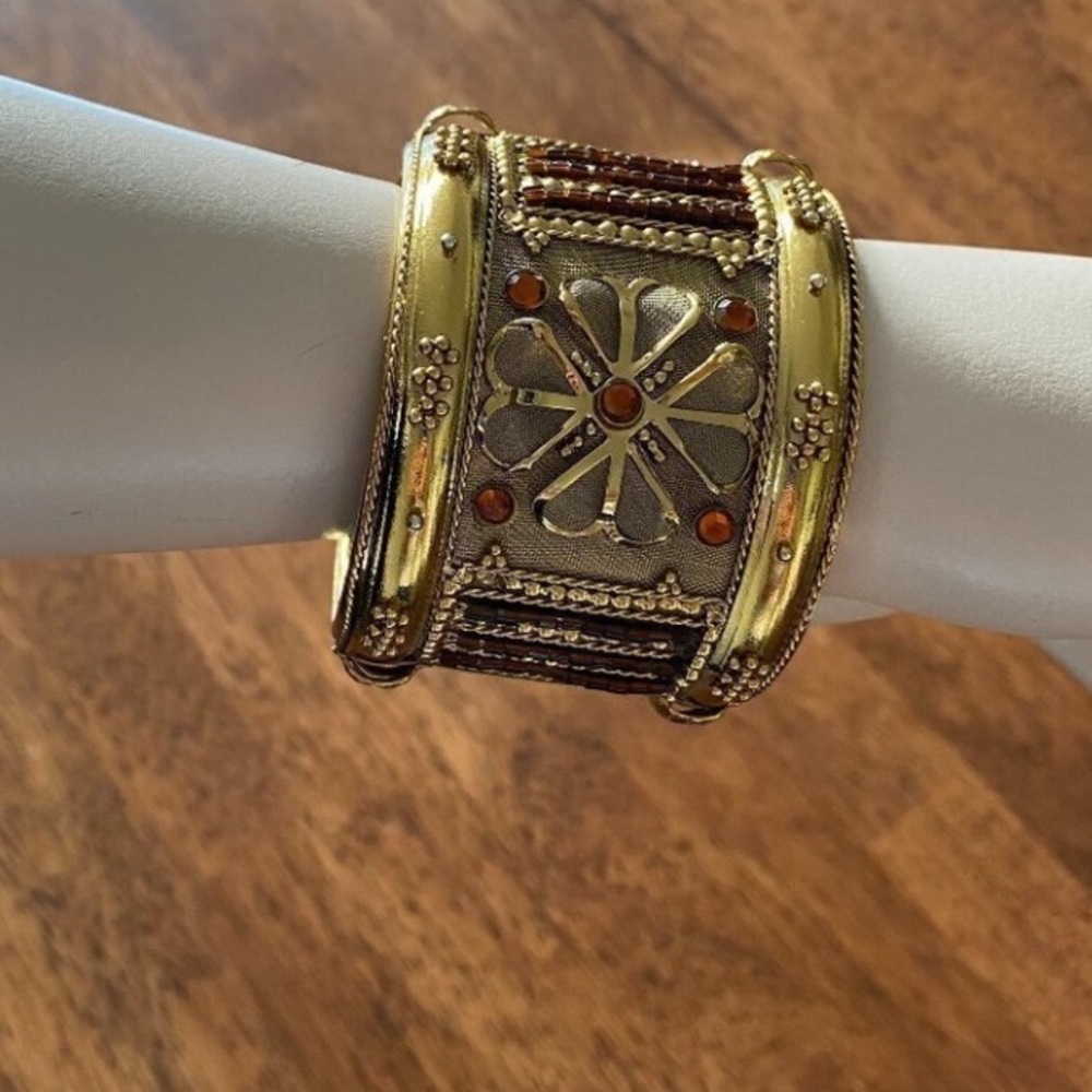 Vintage Large Cuff Gold Tone Floral Mesh Bracelet​​​​​​​​​​
